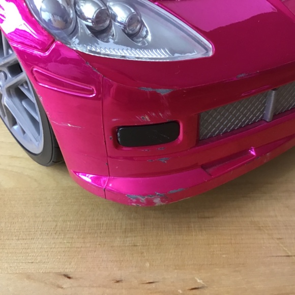 2011 Barbie Corvette and Doll - Picture 8 of 16